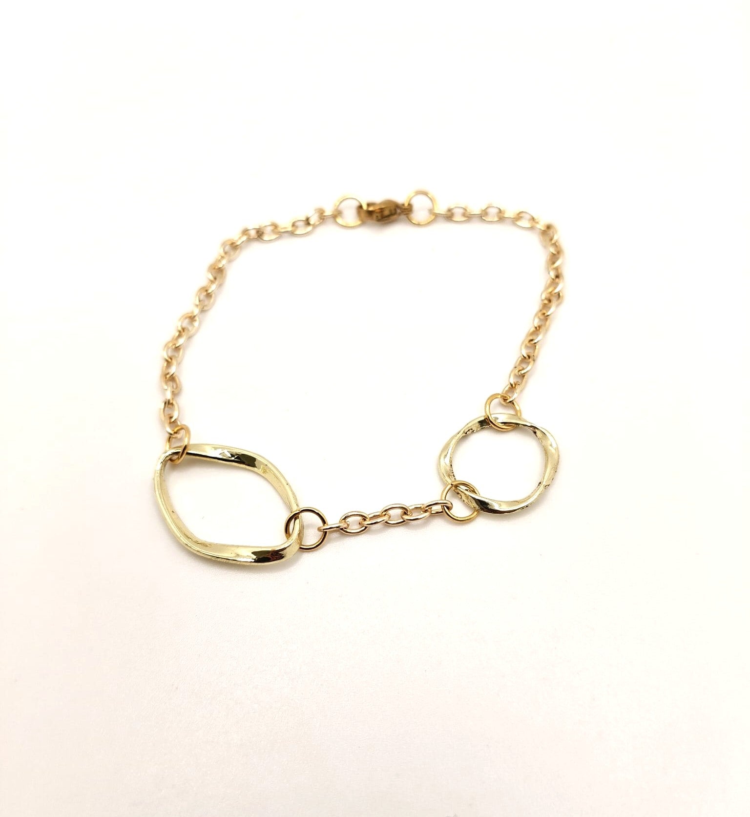 Geometric style bracelet