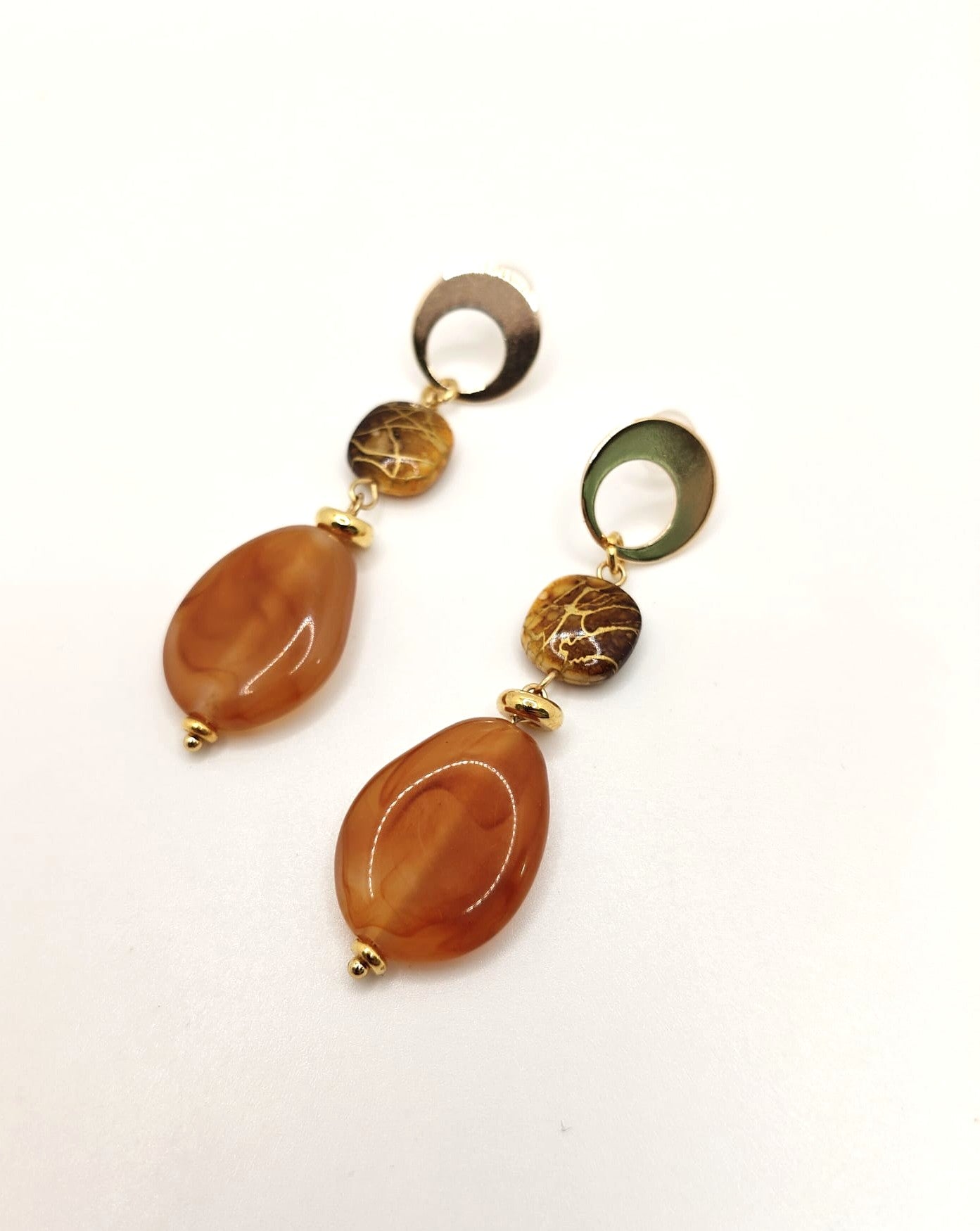 Sleek dangle earrings